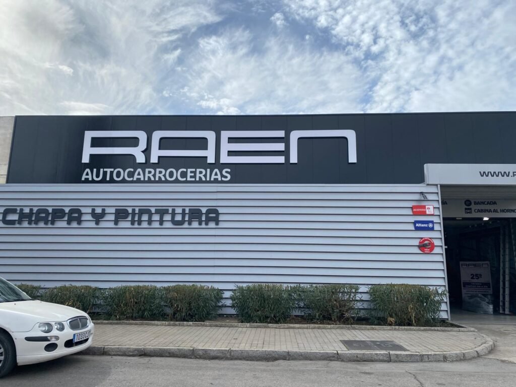  raen exterior